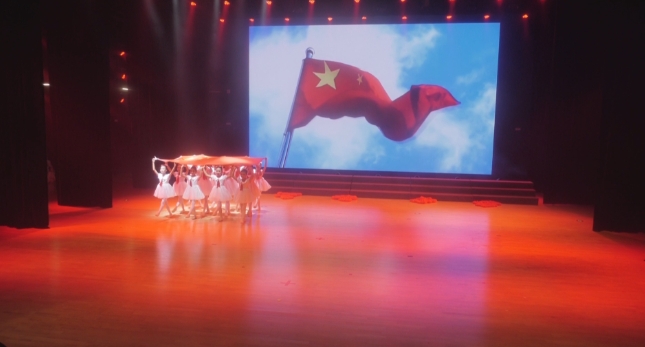 走出厚街！2024厚街鎮少兒舞蹈藝術團匯報演出璀璨綻放.png