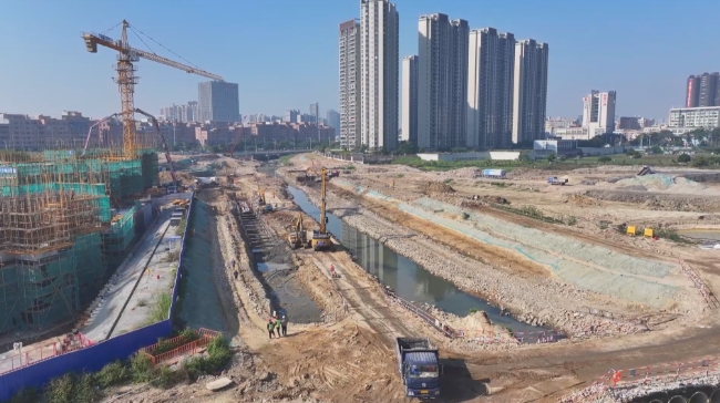 預計明年4月完工 厚街中央商務區河堤改造工程火熱建設中.png