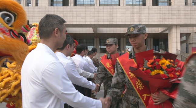 厚街：歡送一批優秀青年踏上軍旅征程.jpg