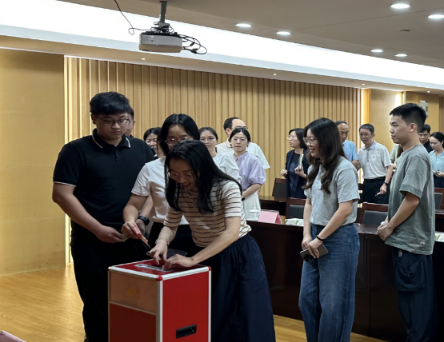 （250522）簡訊：市醫保局開展“莞家?！惫婢杩罨顒?docx_1