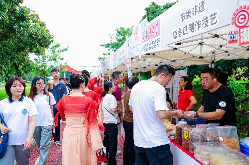 2【標題】夏日荔園創意市集 荔香四溢人氣爆棚~1.jpg